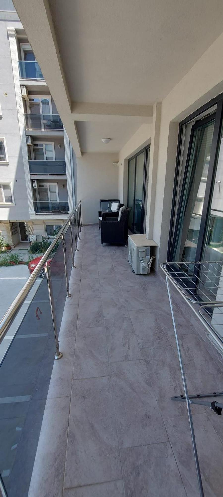 Апартаменты Apartament Nina Нэводари Экстерьер фото